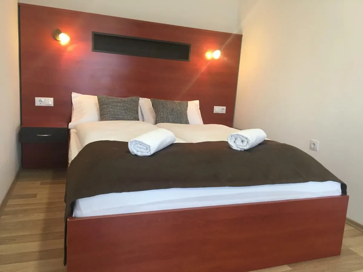 F&M Apartman Eger 0*,  Węgry